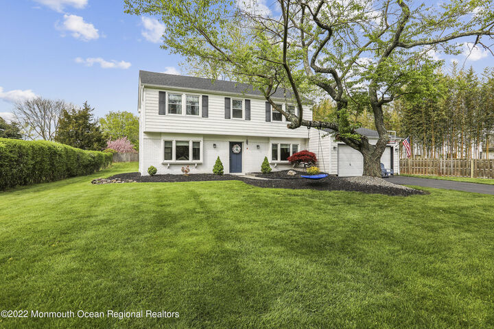 33 Ogden Lane  Manalapan NJ 07726 photo