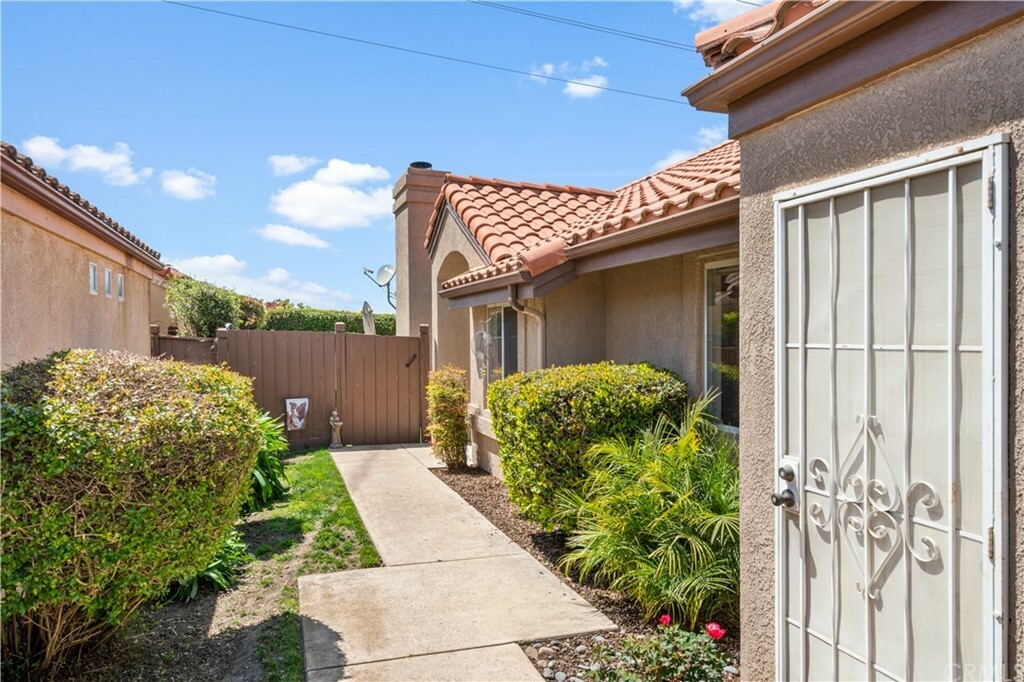 Property Photo:  2415 Acacia Street  CA 93458 