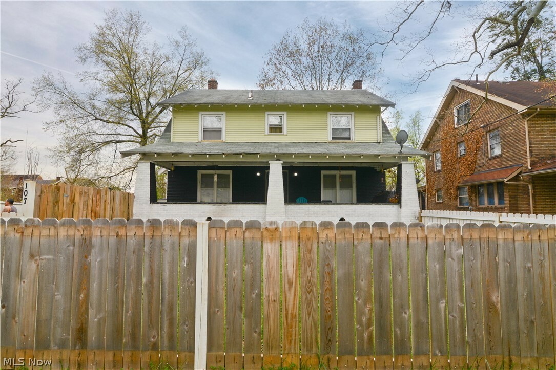 Property Photo:  107 W Florida Avenue  OH 44507 