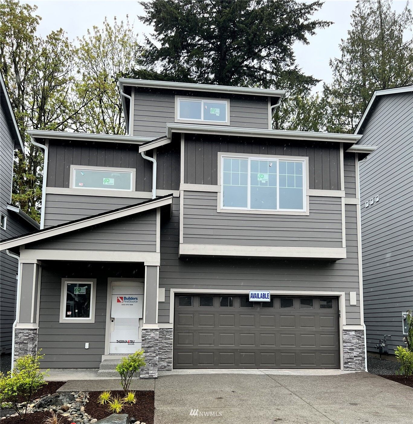 Property Photo:  20511 4th Place W 7  WA 98036 