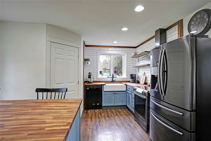 Property Photo: 51622 Crawford Loop Road WA 98241