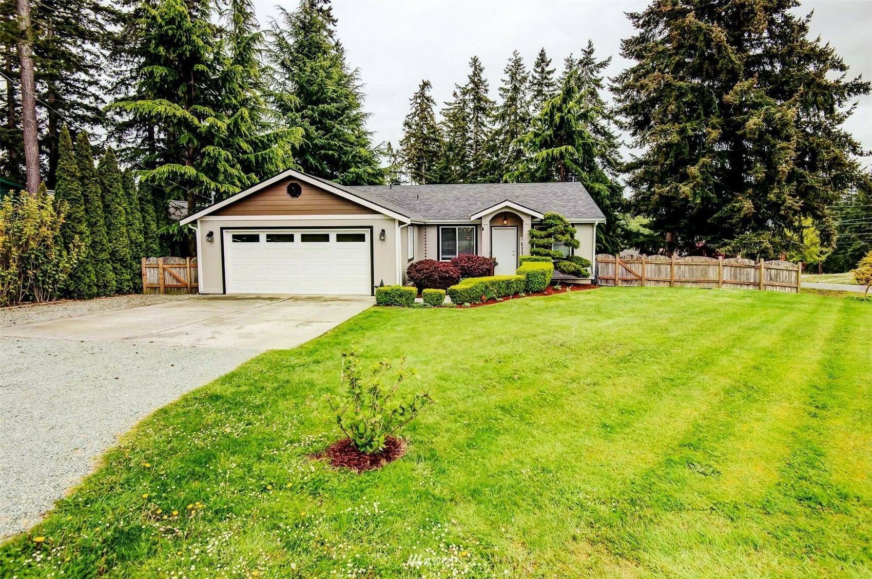 Property Photo:  294 Melrose Drive  WA 98282 