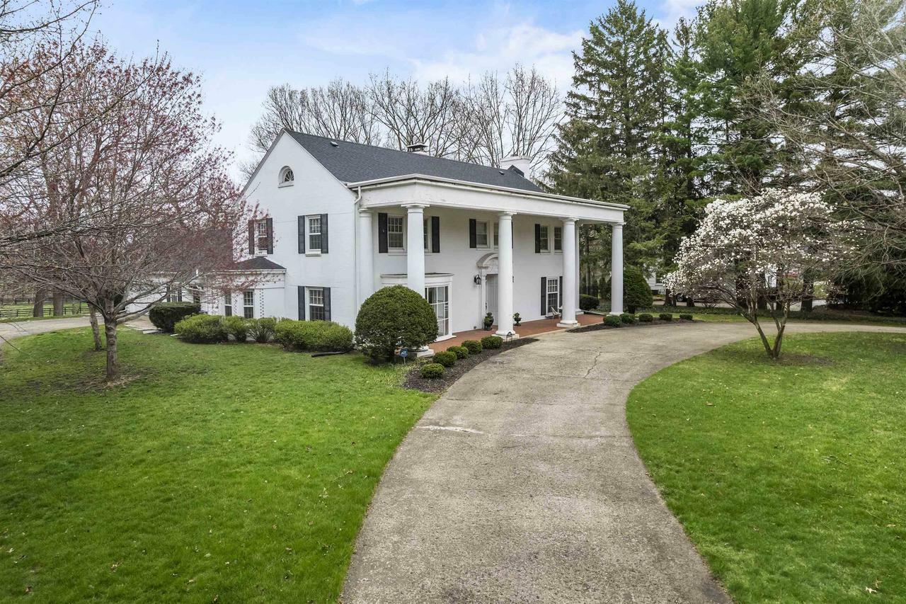 Property Photo: 2010 Sherwood Dr WI 53511