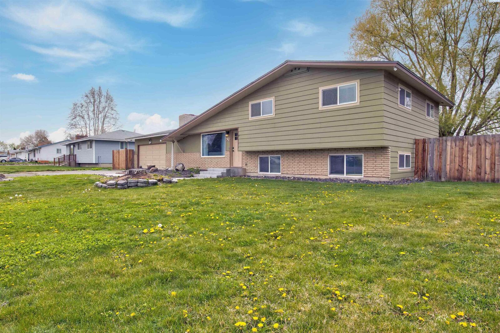 Property Photo: 620 Road 37 WA 99301