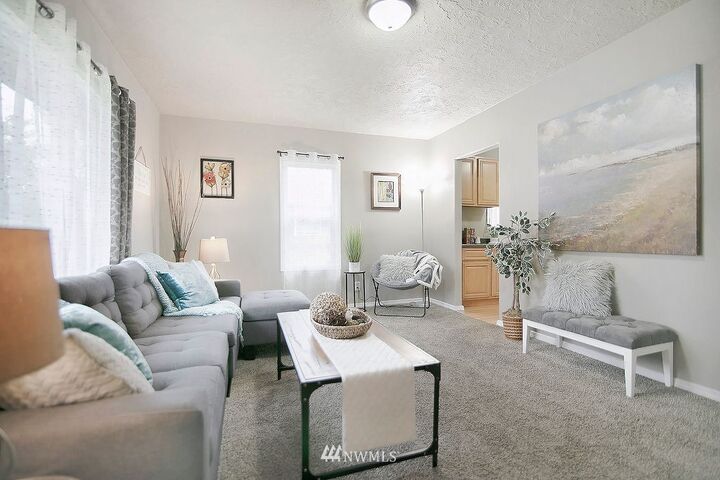 Property Photo: 617 21st Avenue WA 98632