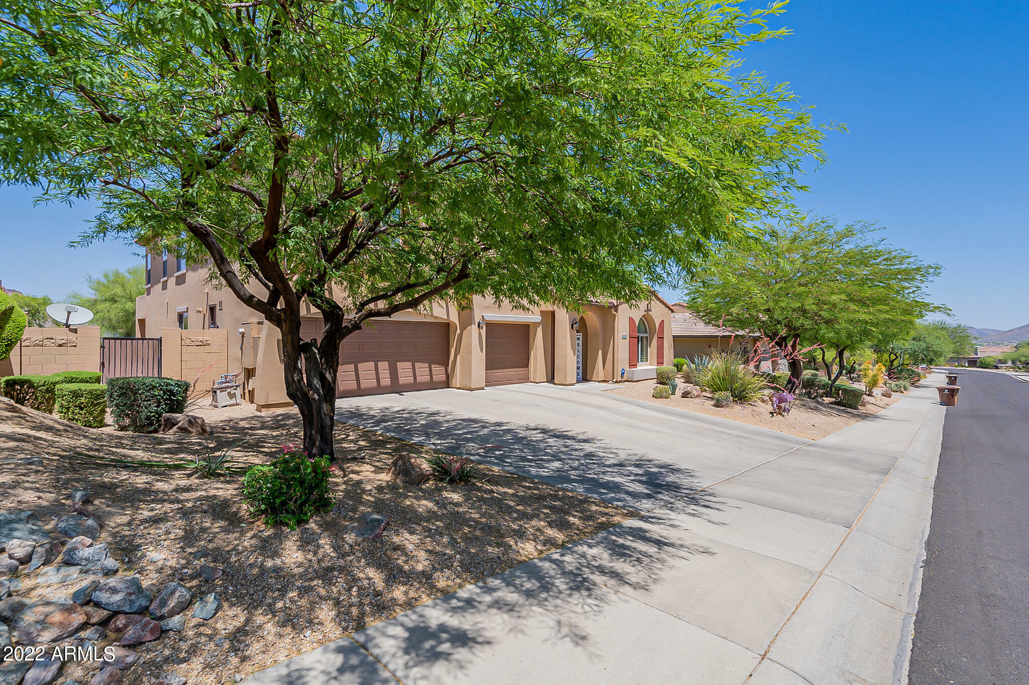 Property Photo:  8638 W Briles Road  AZ 85383 