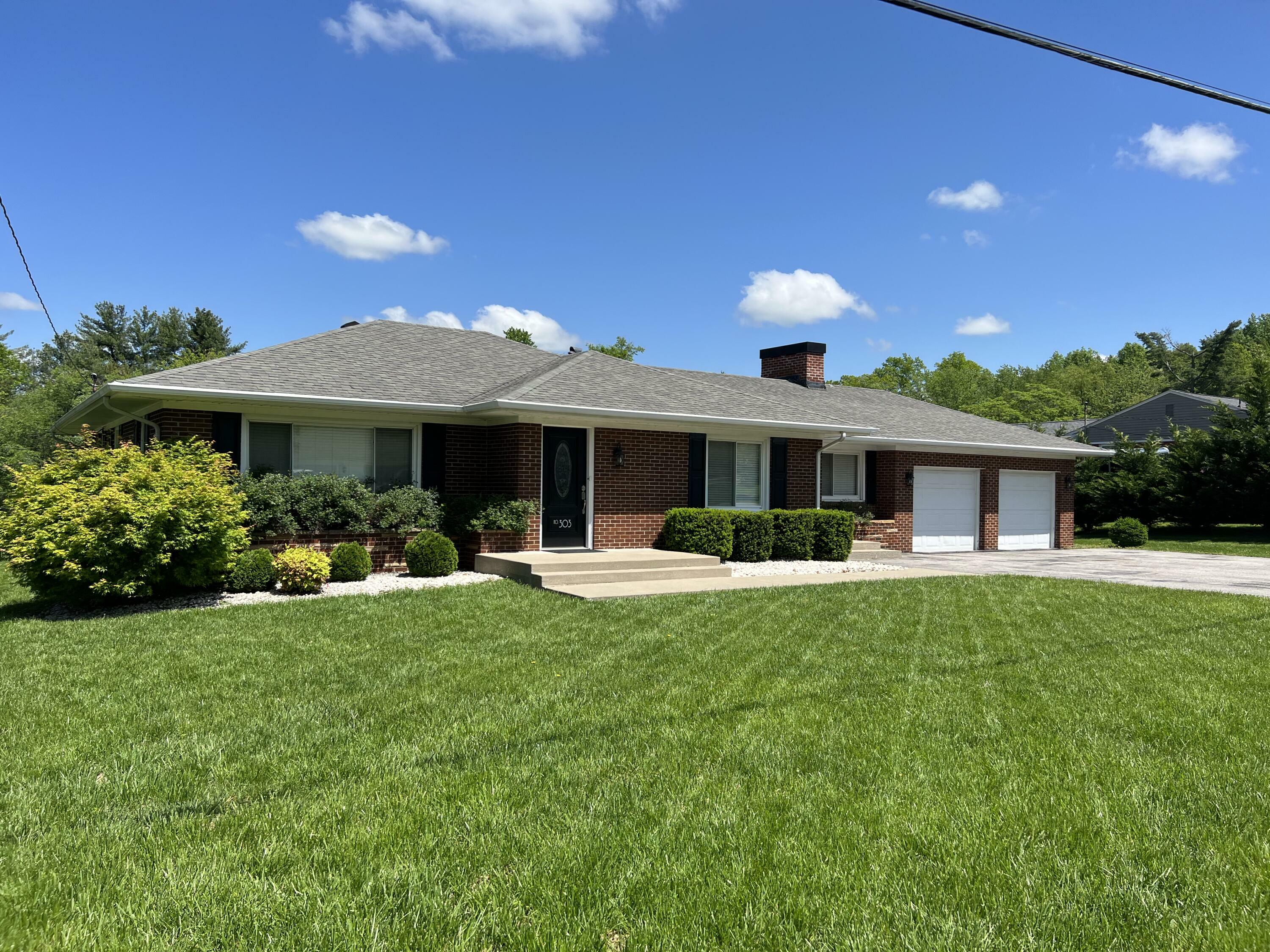 Property Photo:  303 Rosedale Avenue  KY 40741 