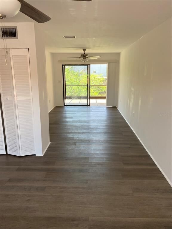 Property Photo:  2000 Forrest Nelson Boulevard E5  FL 33952 