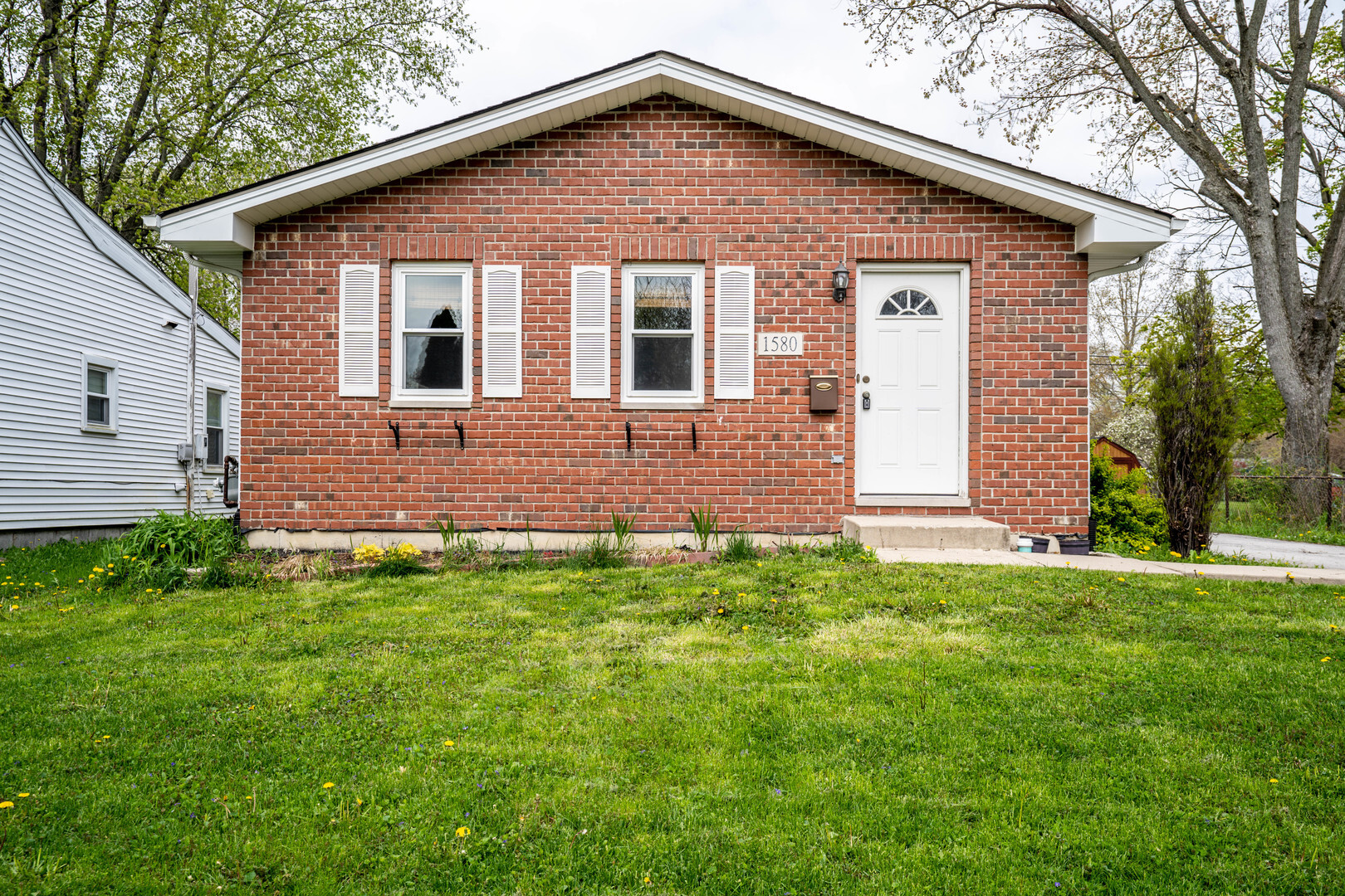 1580 Faithorn Avenue  Crete IL 60417 photo