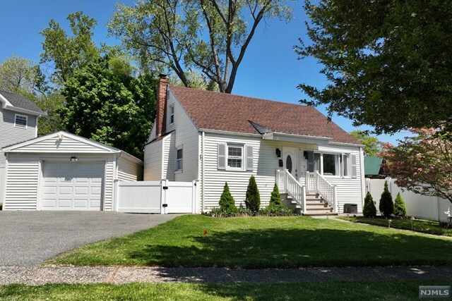 Property Photo: 3 White Oak Drive NJ 07644