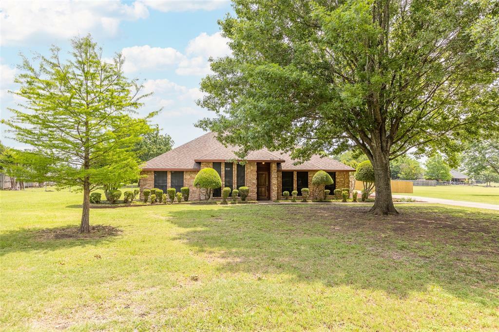 Property Photo: 904 Winding Creek Trail TX 75154