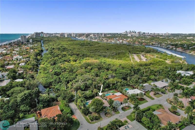 Property Photo:  3114 NE 19th St  FL 33305