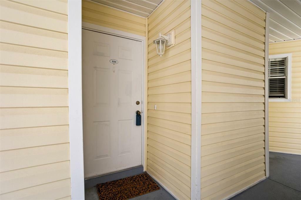 Property Photo: 6908 Stones Throw Circle N 10304 FL 33710