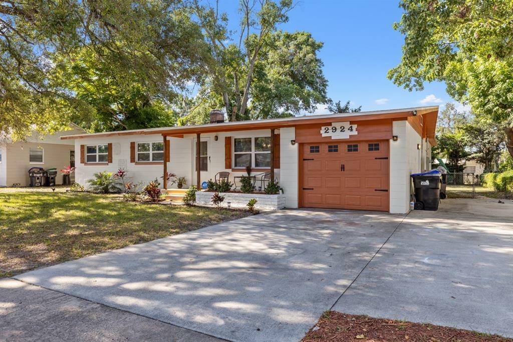 Property Photo:  2924 Calloway Drive  FL 32810 