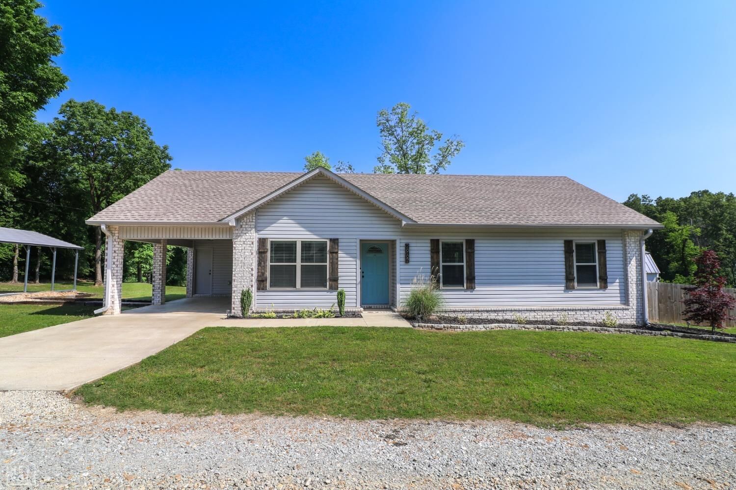 Property Photo: 2962 Cr 318 AR 72401