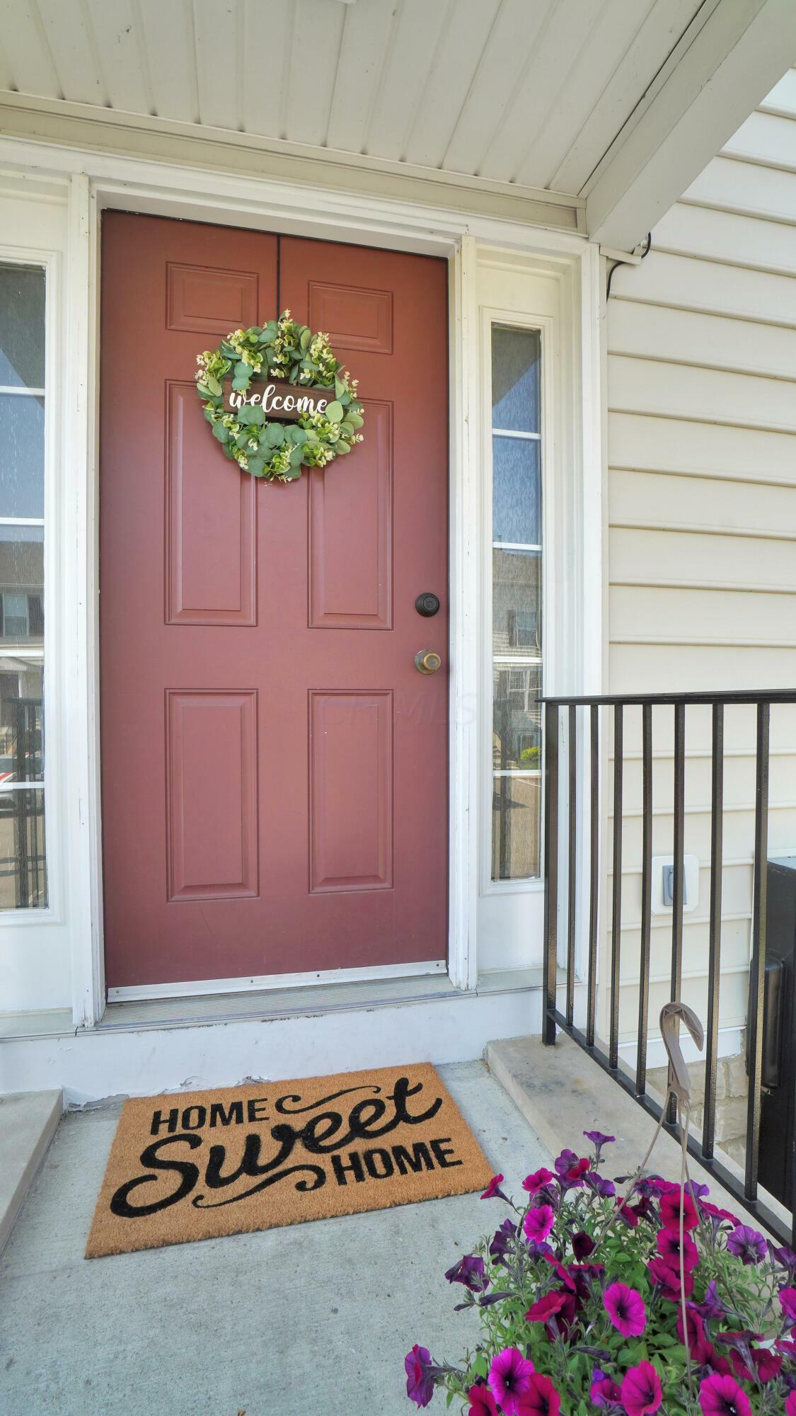 Property Photo: 7051 Gallant Fox Drive OH 43054