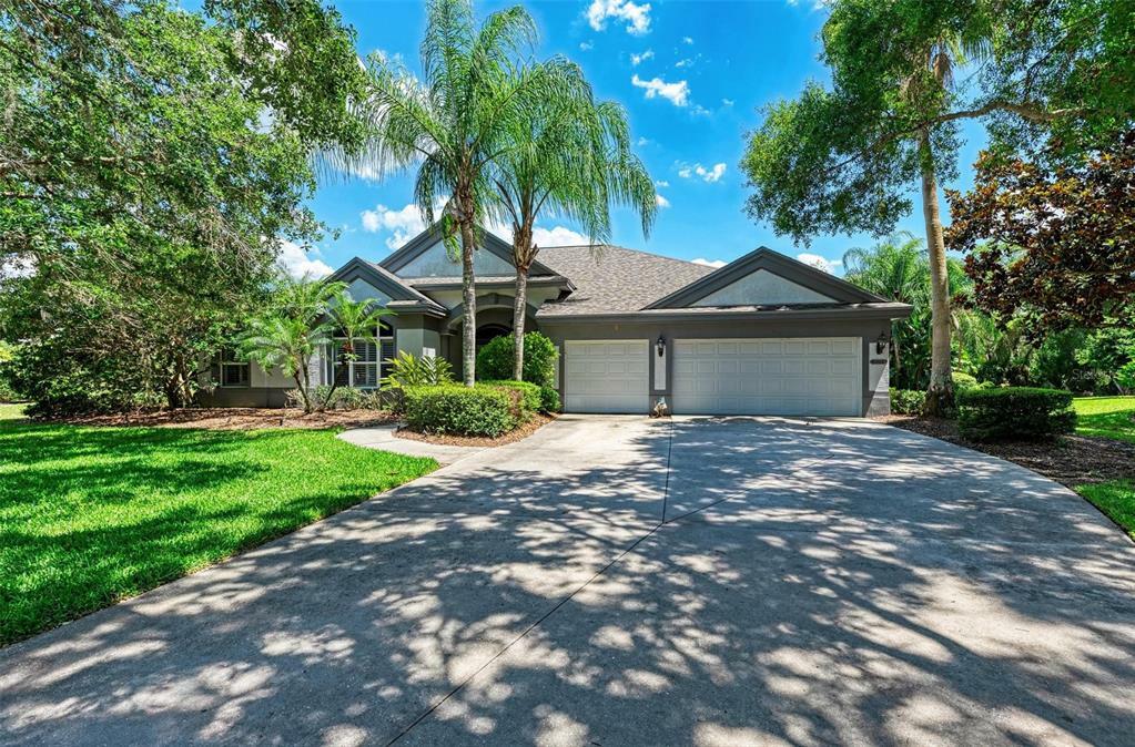 Property Photo:  9414 Boxthorn Place  FL 34202 