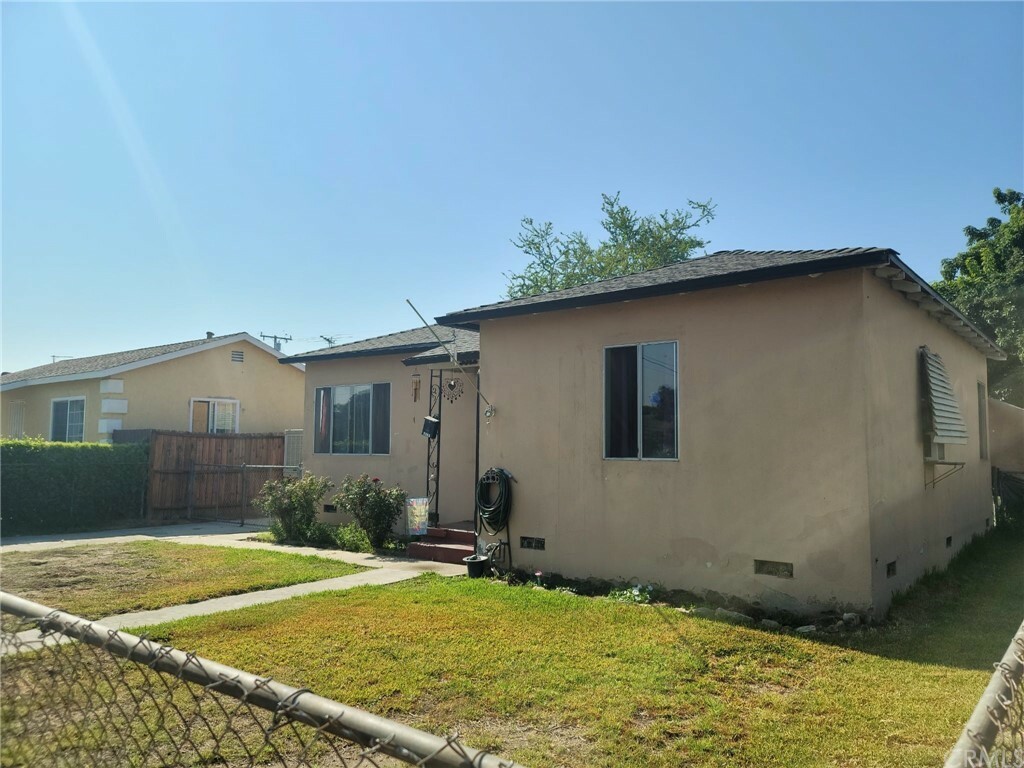 Property Photo:  5312 Clark Street  CA 90262 