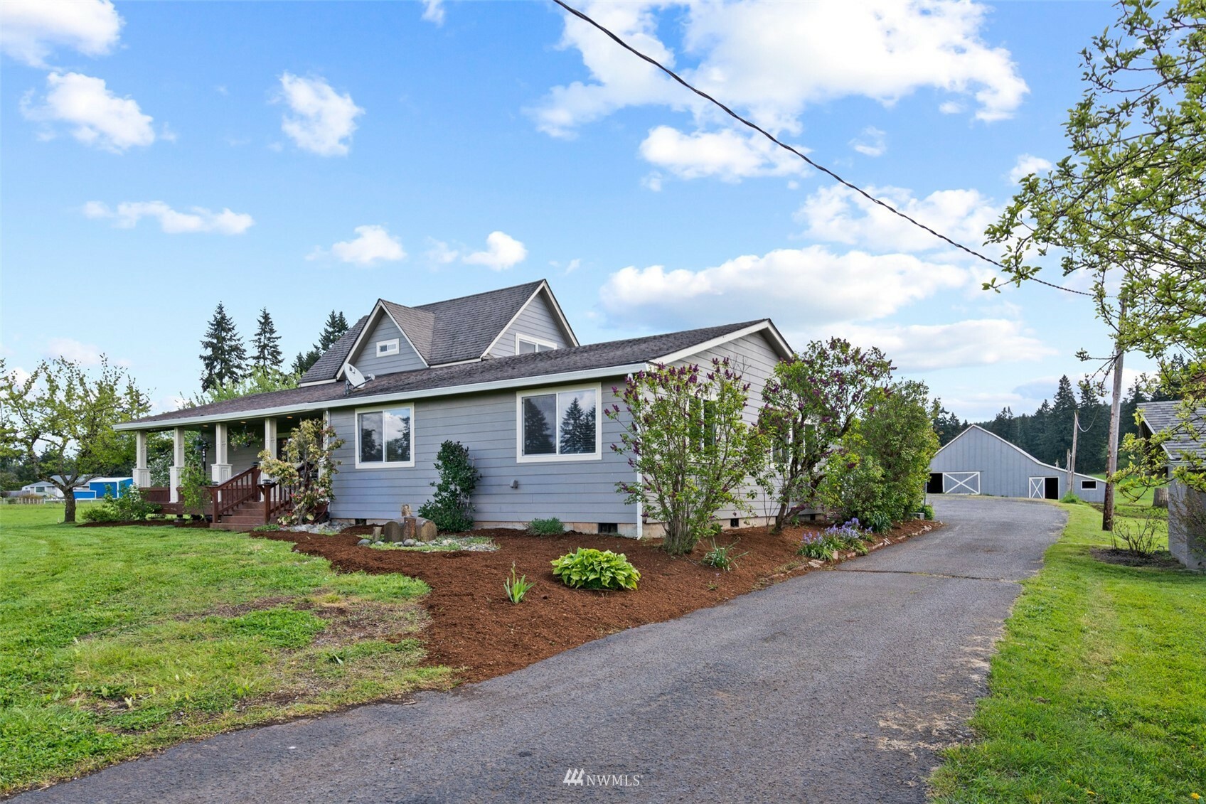 Property Photo:  15205 NE 212th Avenue  WA 98606 