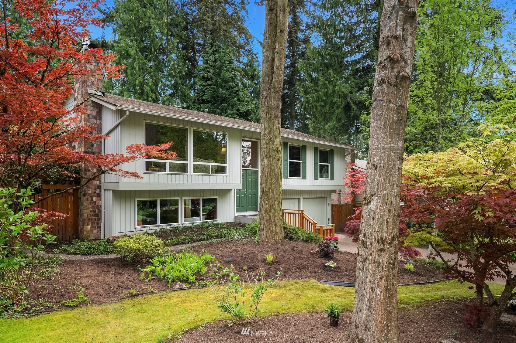 Property Photo:  12823 NE 107th Place  WA 98033 