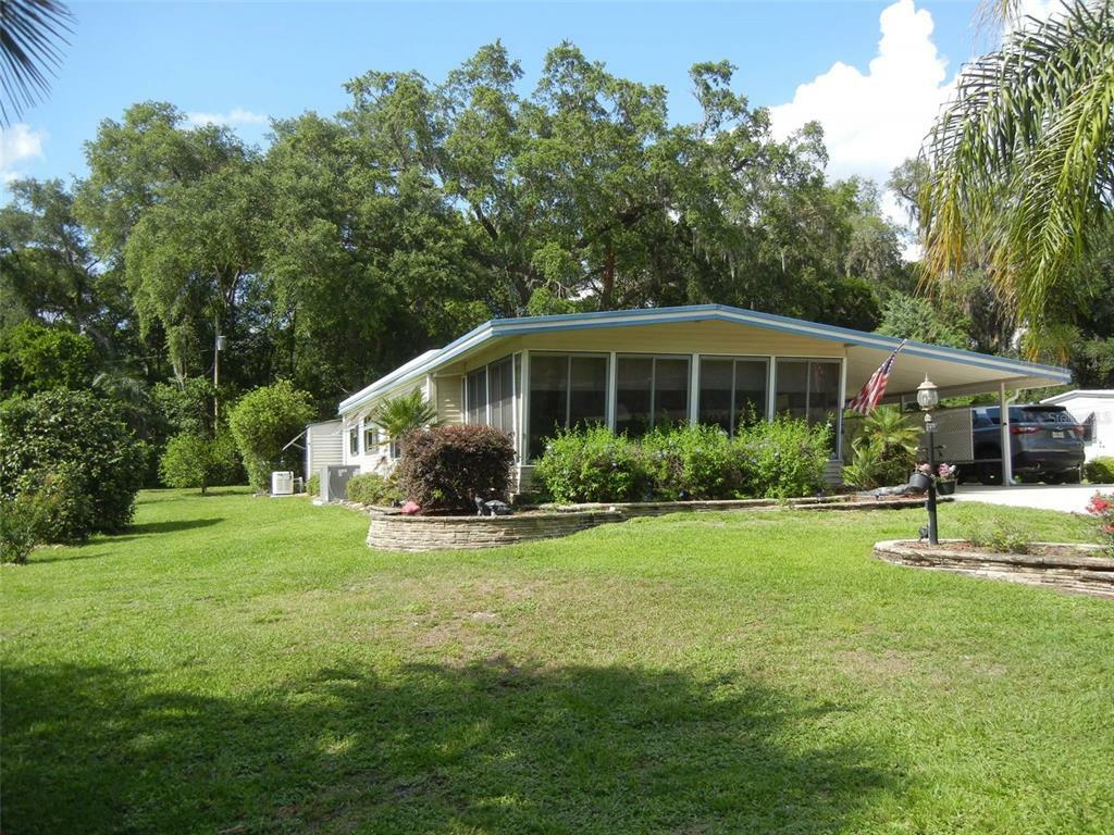 Property Photo:  330 Ivanhoe Circle  FL 32159 