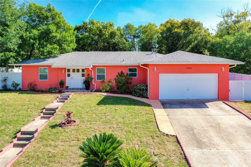 Property Photo:  7025 Fairlawn Street  FL 34606 