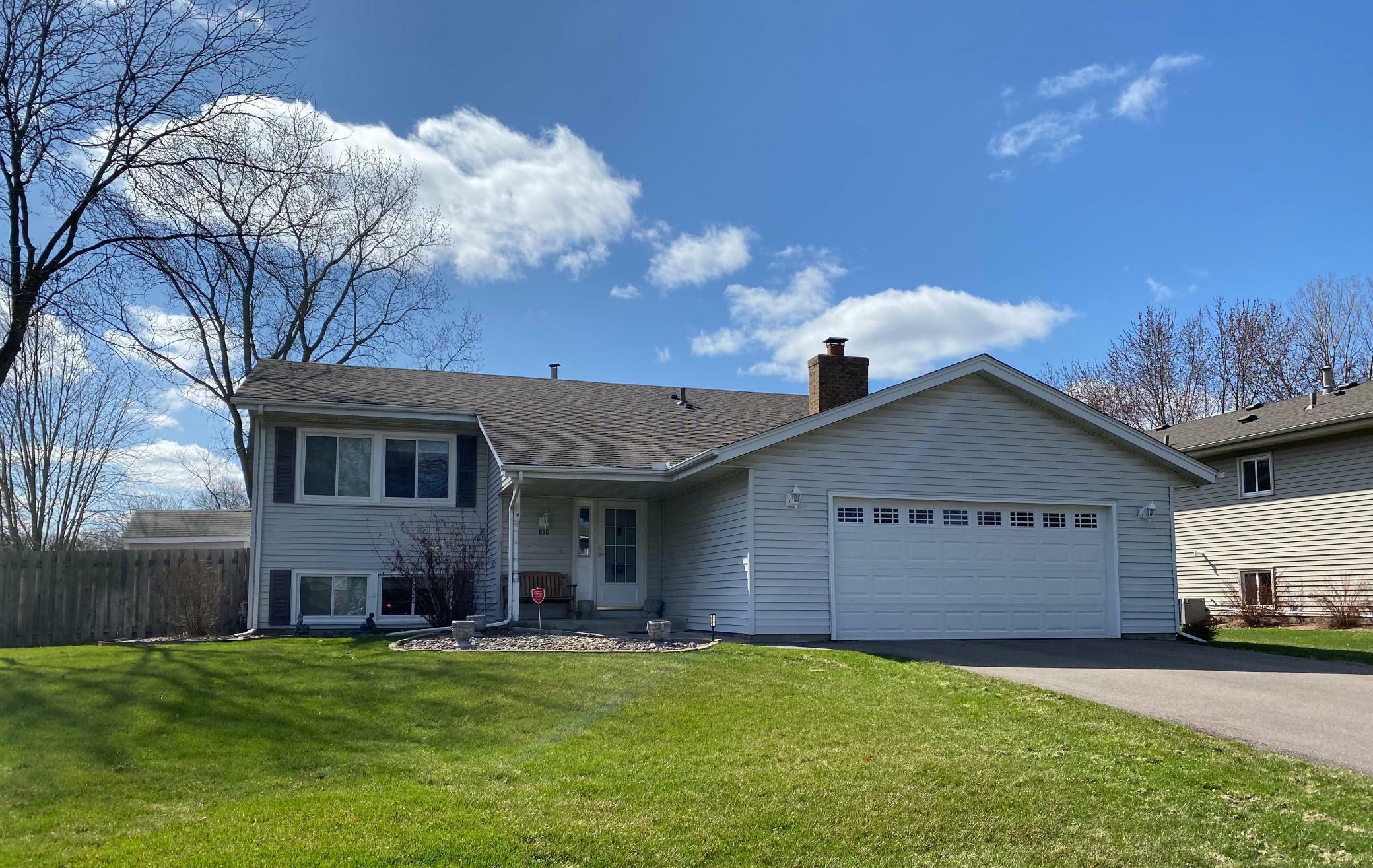 Property Photo:  810 Clearbrook Lane  MN 55127 