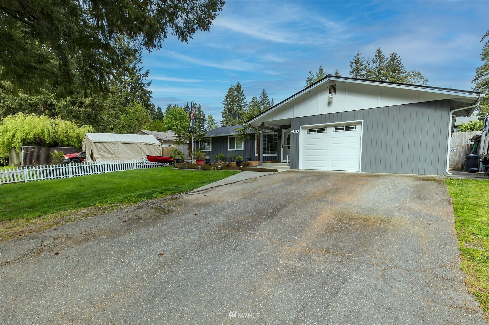 Property Photo:  2539 Lund Avenue SE  WA 96366 