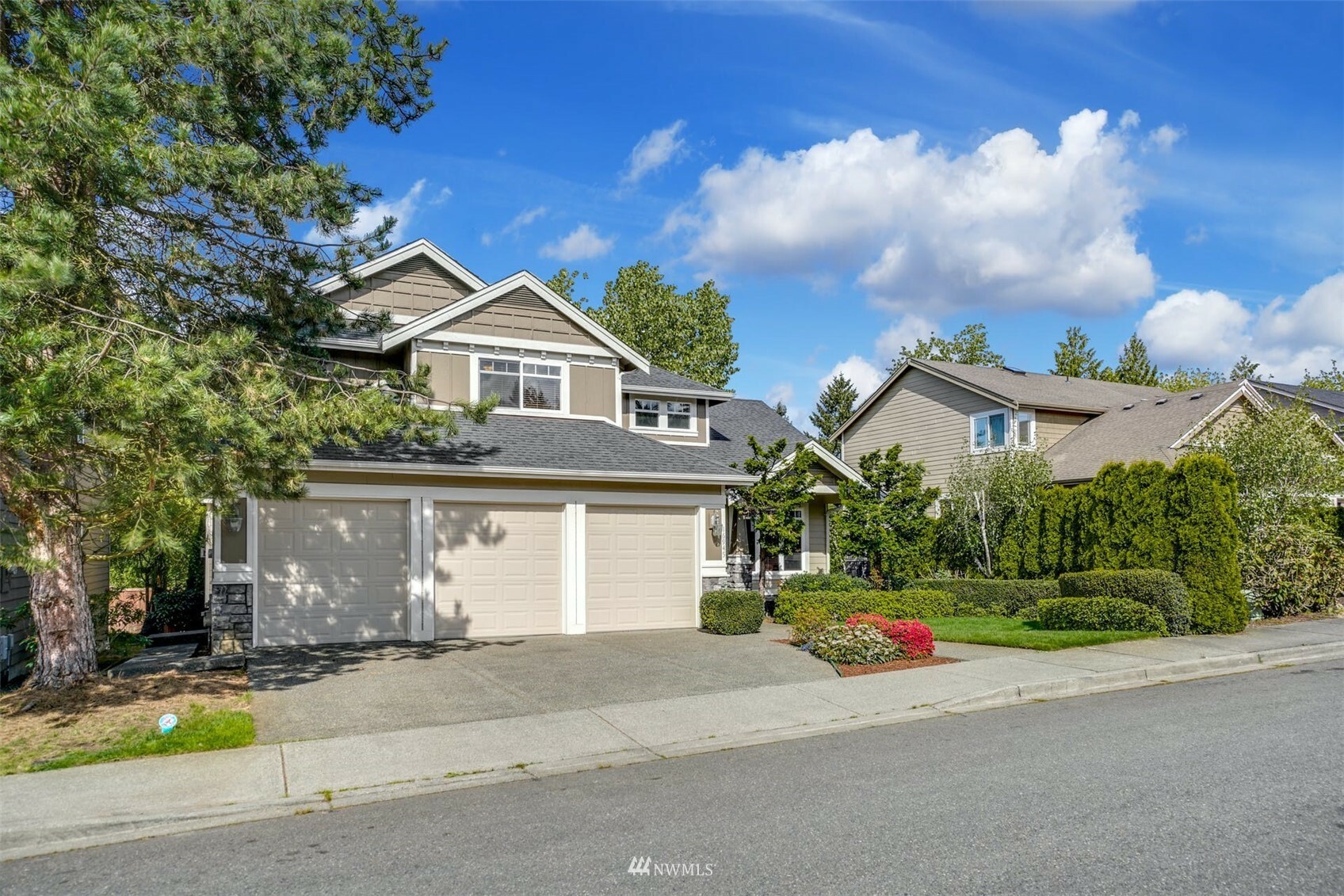 Property Photo:  16945 164th Way SE  WA 98058 