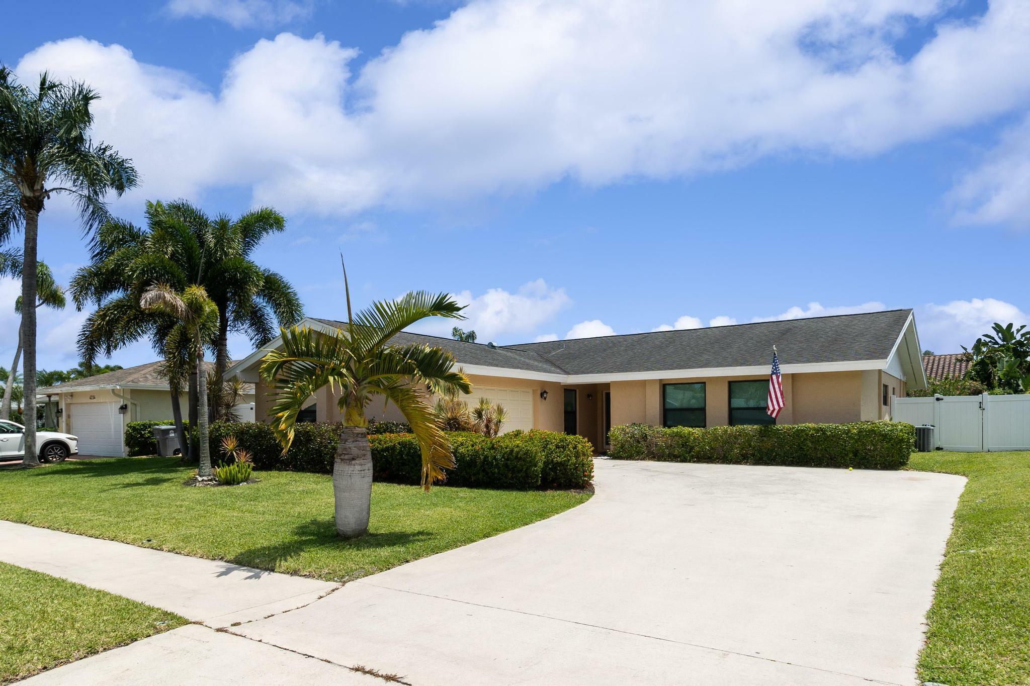 Property Photo:  4250 Woods End Road  FL 33487 