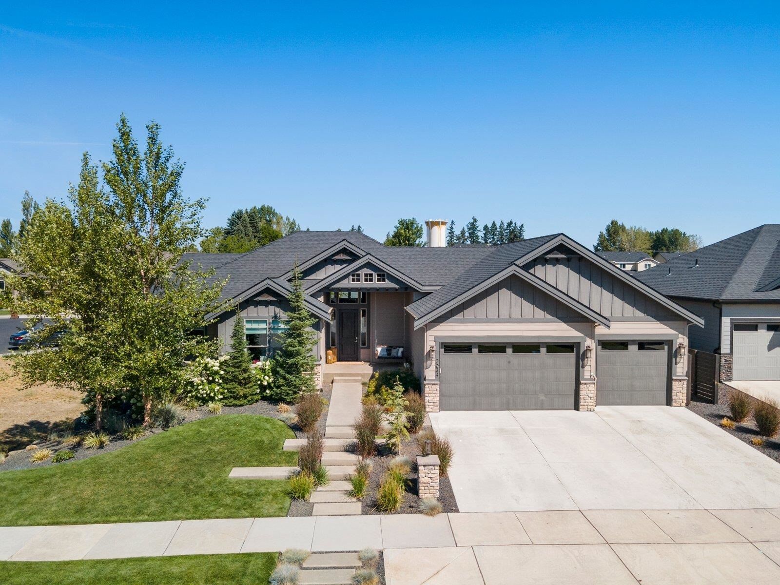 Property Photo: 2034 W Stonewall St WA 99208