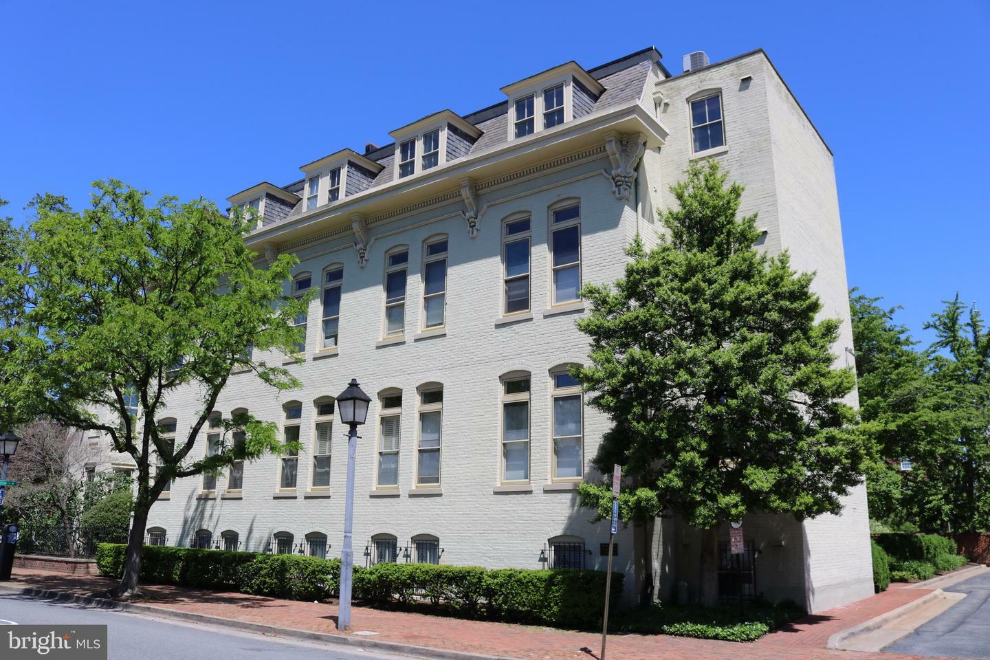 Property Photo:  706 Prince St 8  VA 22314 