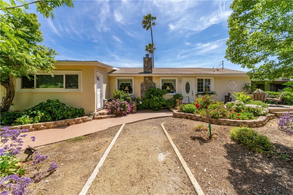 Property Photo:  1002 W Ontario Avenue  CA 92882 