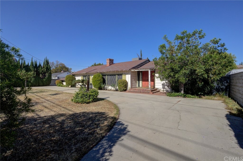 Property Photo:  9330 Haskell Avenue  CA 91343 