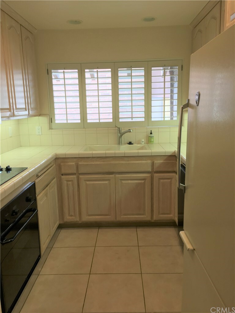 Property Photo:  2322 Palos Verdes Drive W 208  CA 90274 