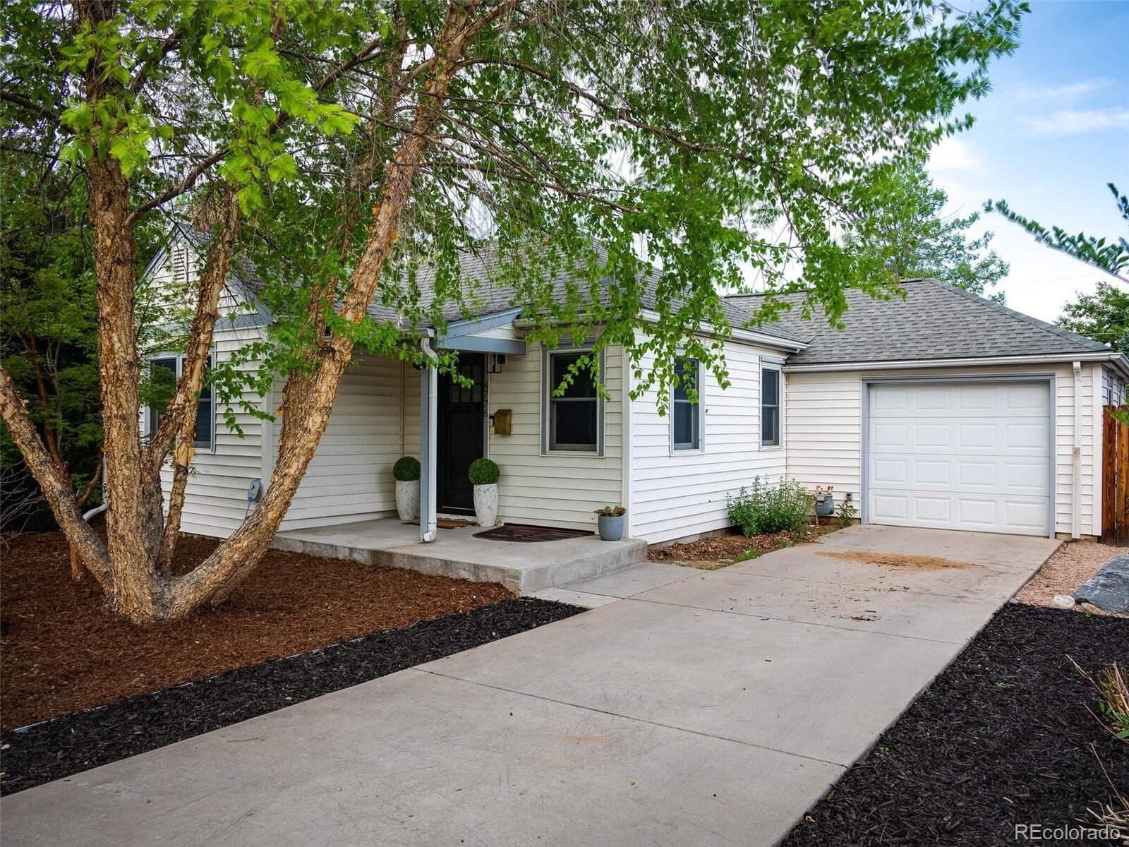 Property Photo:  4776 S Delaware Street  CO 80110 