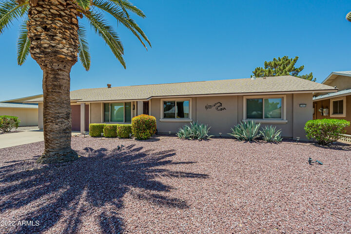 Property Photo: 19022 N 99th Drive AZ 85373