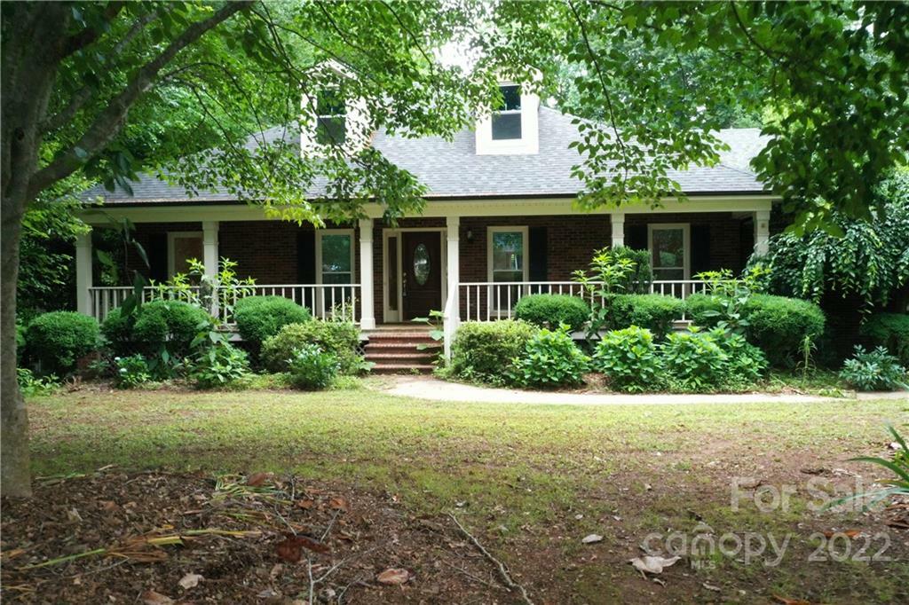 Property Photo:  1335 Forest Bluff Drive  NC 28107 