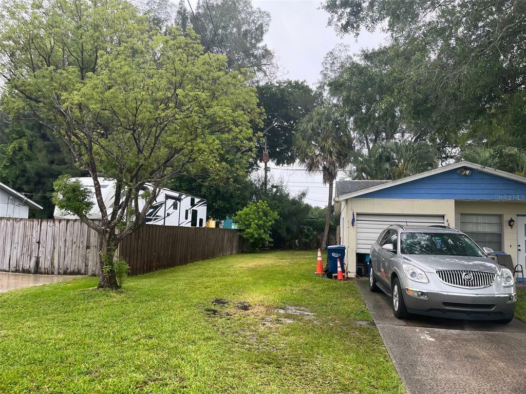 Property Photo:  4836 3rd Avenue W  FL 34221 