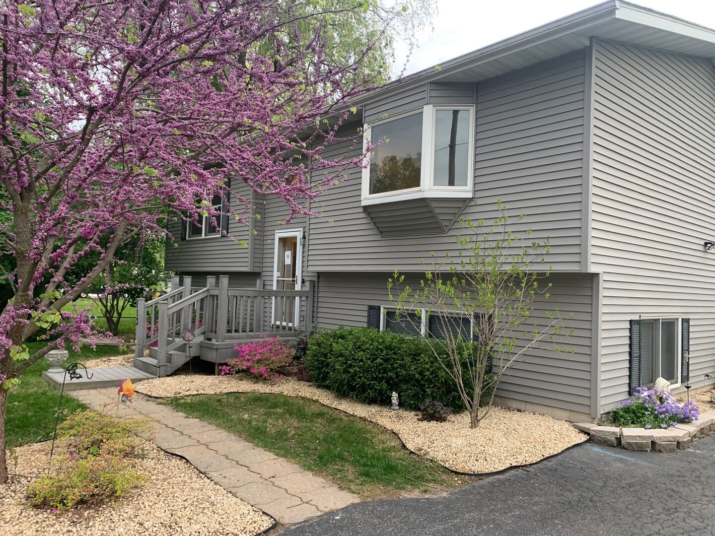 Property Photo:  113 Bullard Street  IL 61065 