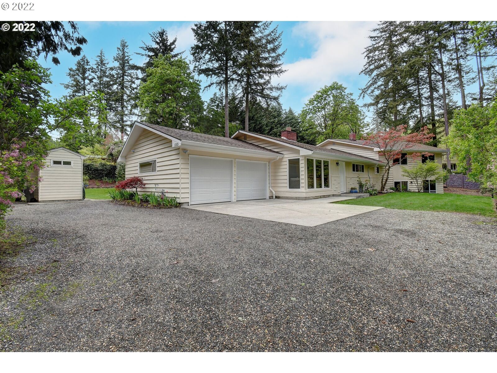 Property Photo:  1315 SE 97th Ave  WA 98664 