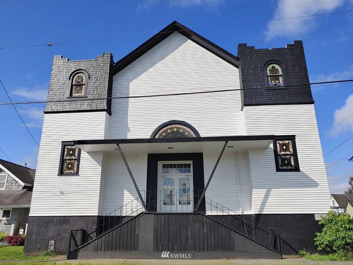 Property Photo: 402 J Street WA 98550