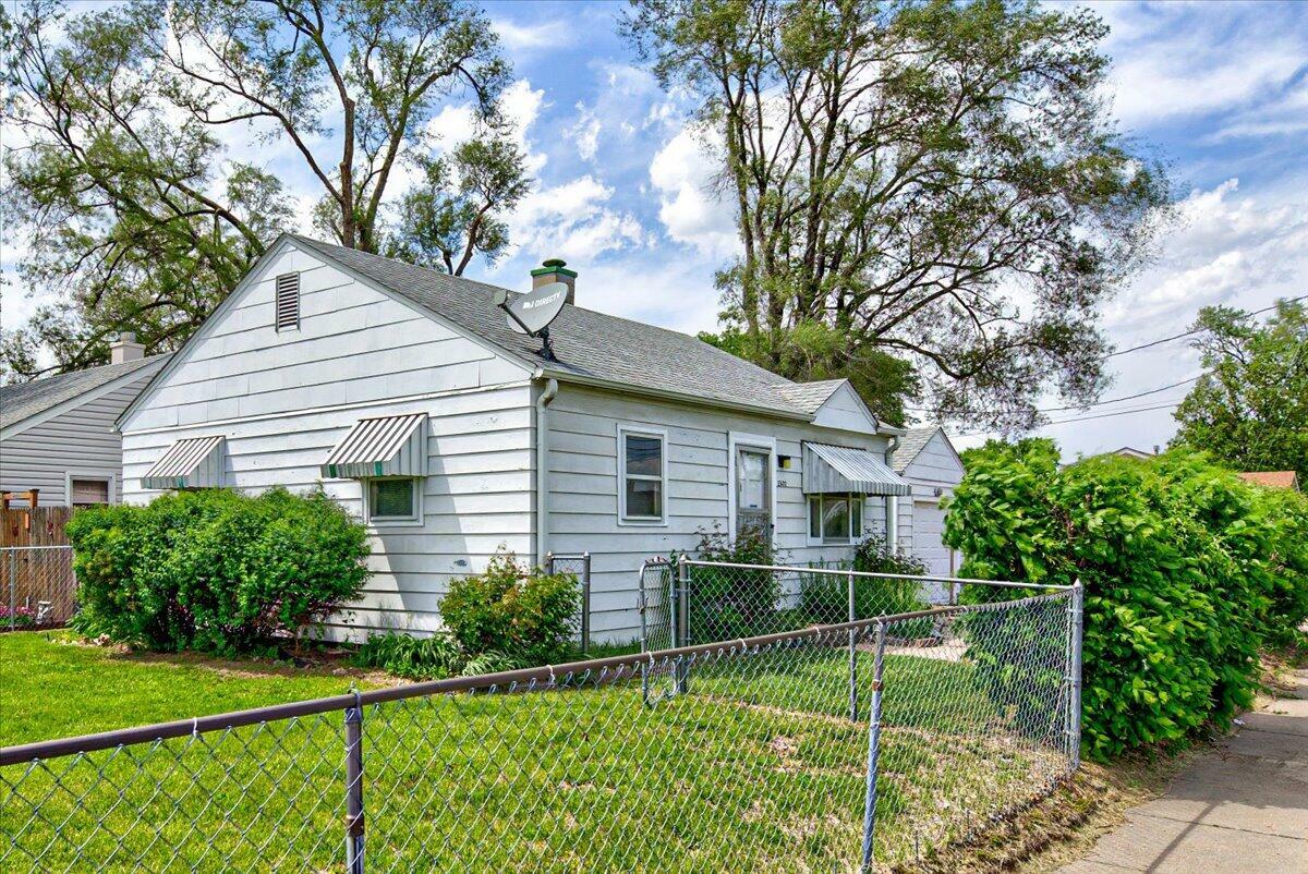 Property Photo:  3500 8th  Avenue  IA 51501 