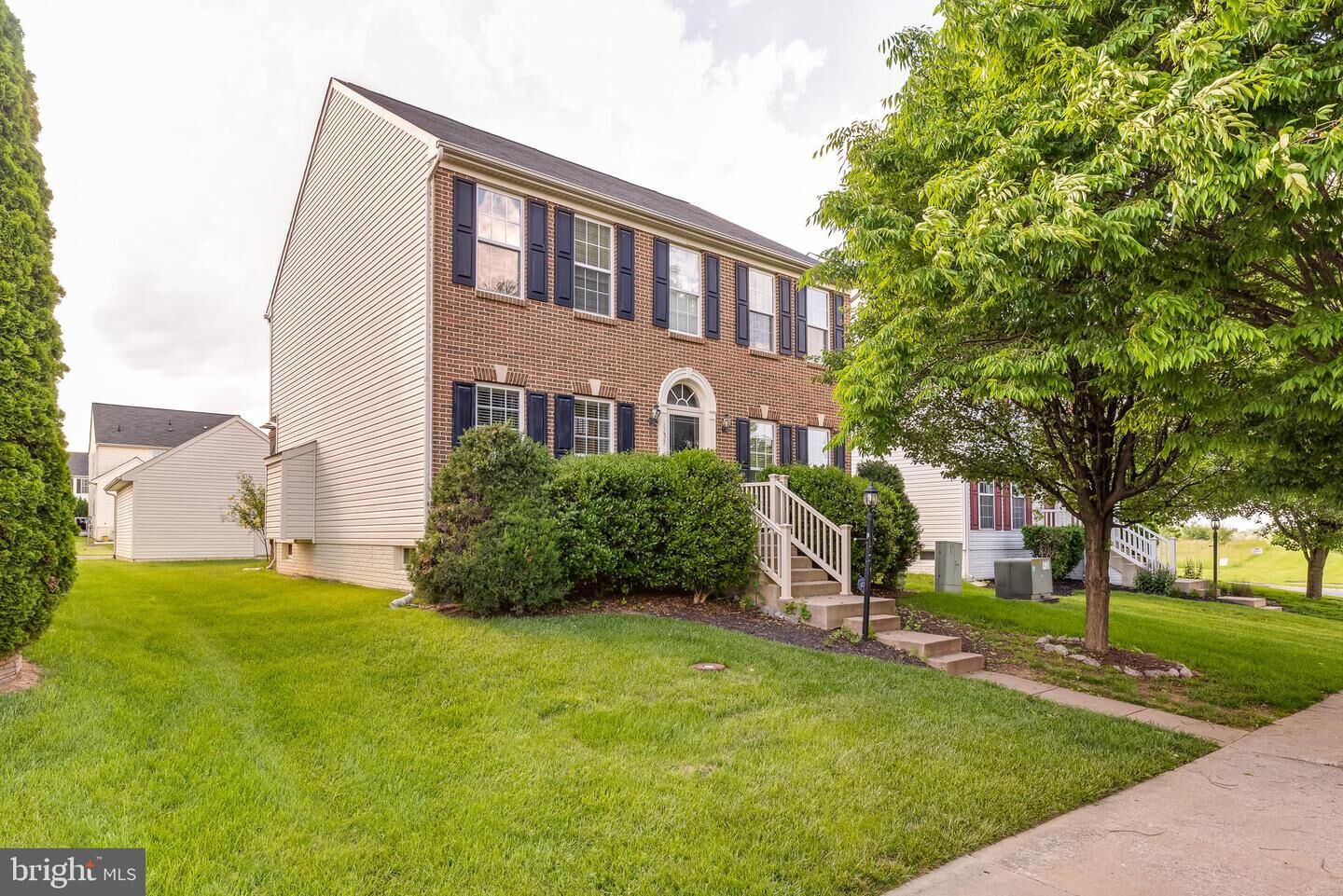Property Photo: 1353 N Fairfax Boulevard WV 25438