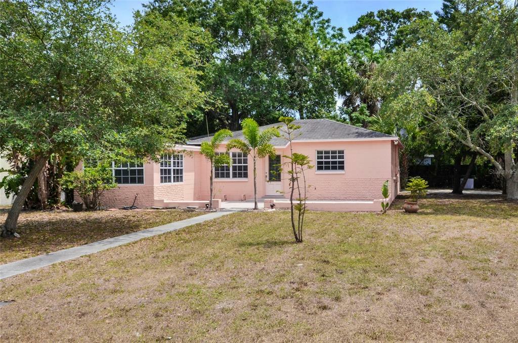 Property Photo:  3528 W McElroy Avenue  FL 33611 