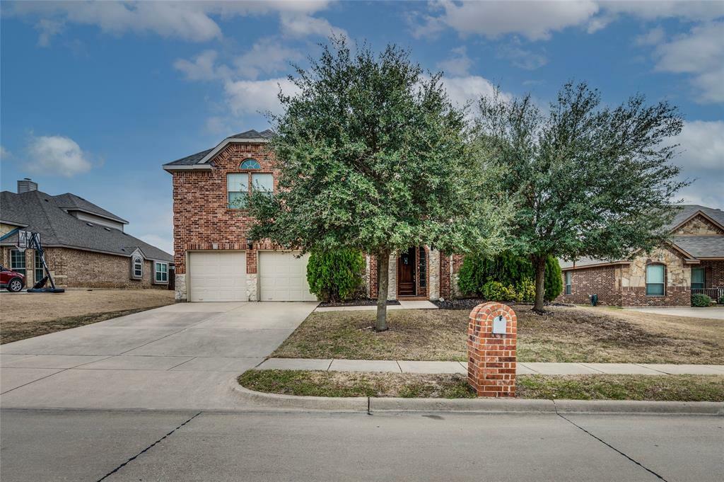 Property Photo:  5210 W Fall Drive  TX 76065 