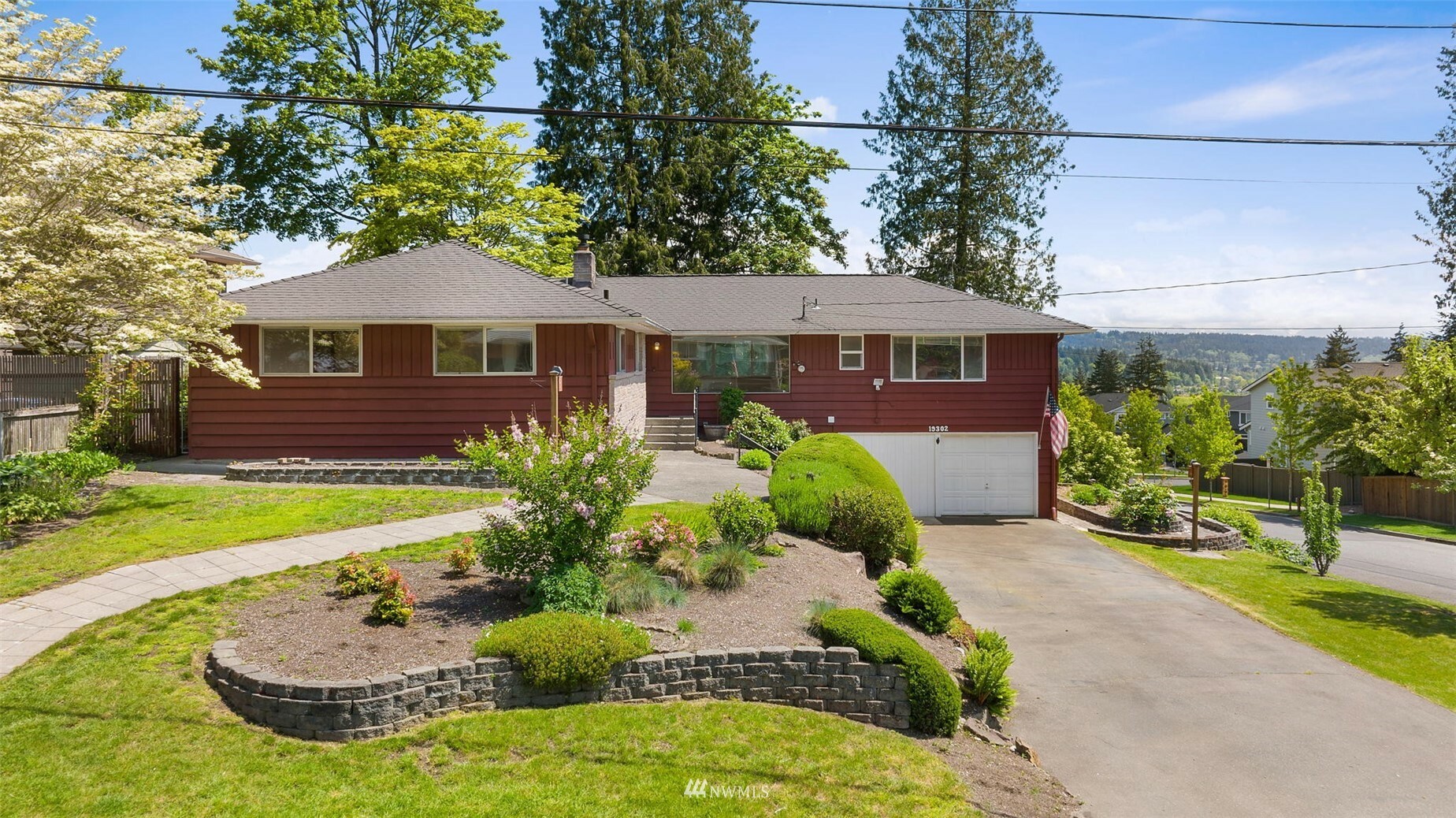 Property Photo:  19302 108th Avenue NE  WA 98011 