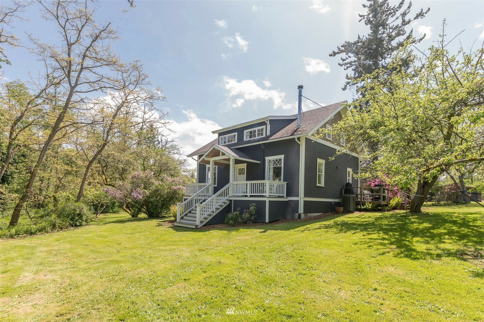 Property Photo:  6701 SW Point Robinson Road  WA 98070 