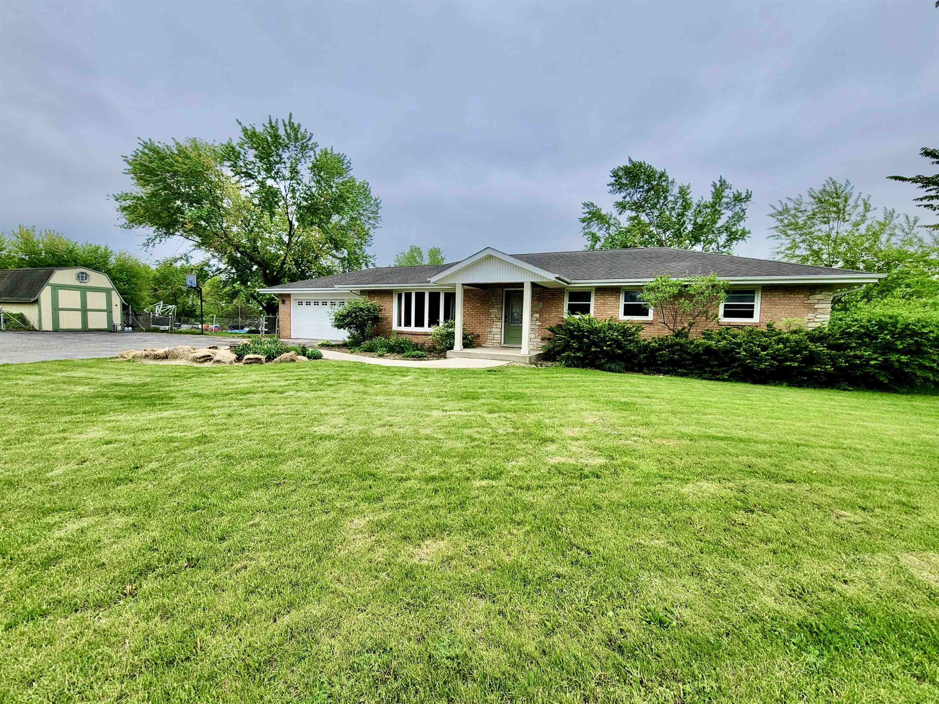 Property Photo:  3313 E Tower Road  IL 61010 