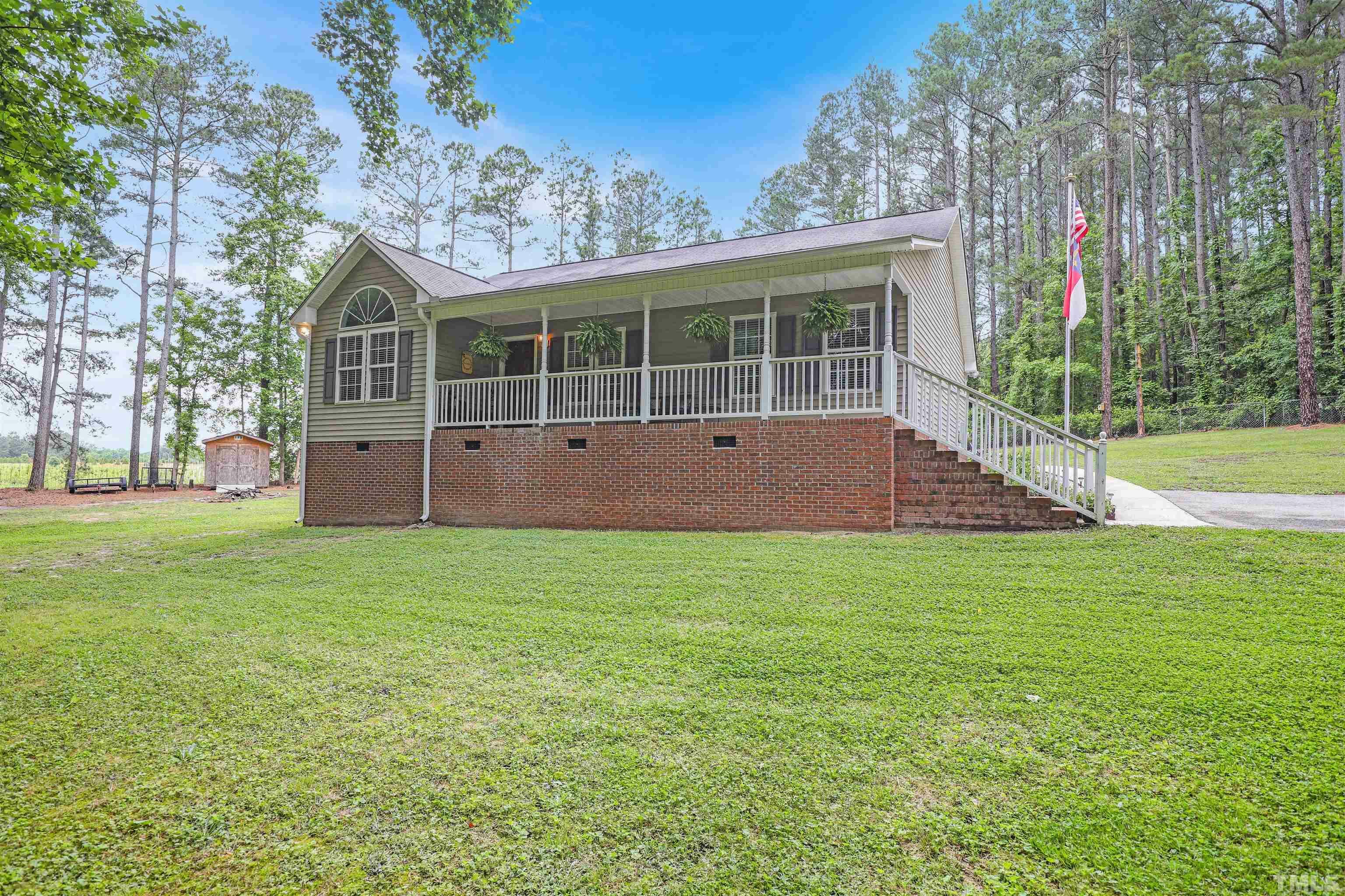 Property Photo:  116 Tree Farm Lane  NC 27501 